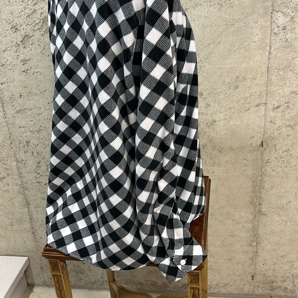 XXL black and white soft flannel button down shirt - Picture 4 of 11